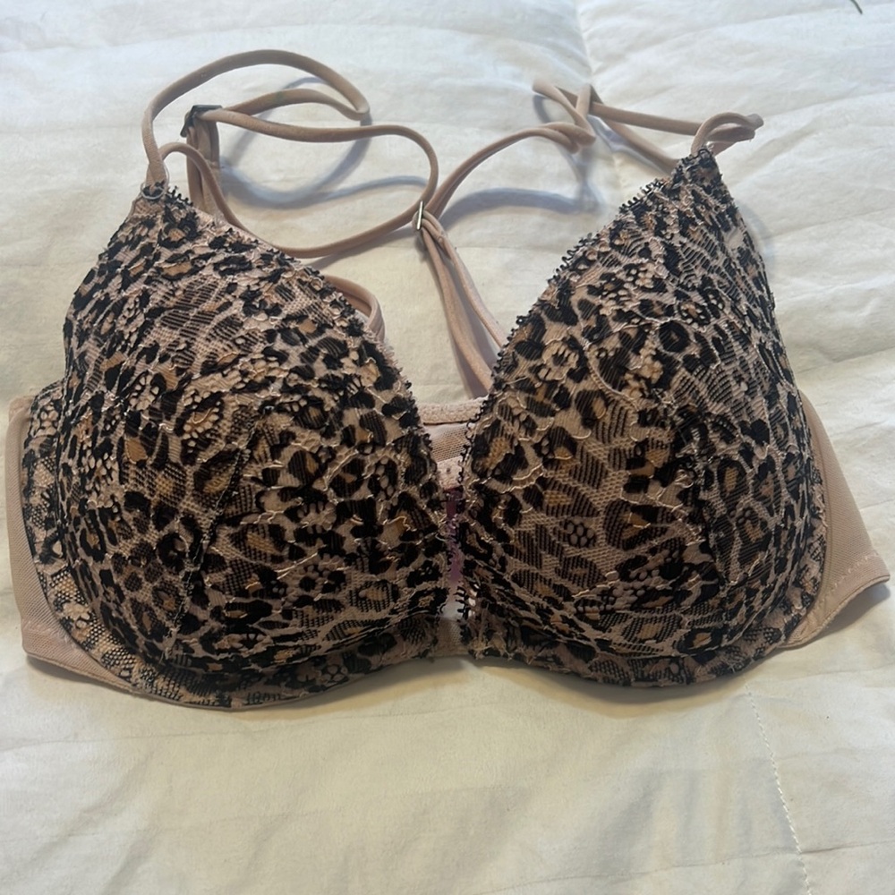 Love Pink leopard bra 34b